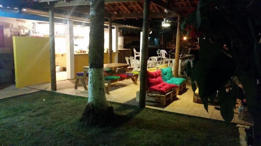 Maracuja Hostel Araquari Exteriör bild